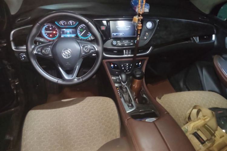 Used Buick Envision 2014 28T Four-Wheel Drive Elite Model Center Console