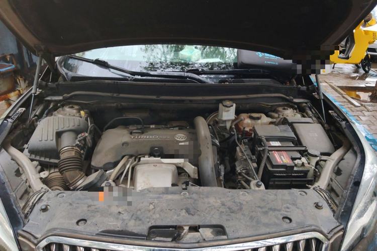 Used Buick Envision 2014 28T Four-Wheel Drive Elite Model Engine Bay