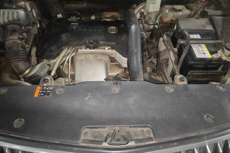 Used Buick Envision 2014 28T Four-Wheel Drive Luxury Model Engine Bay
