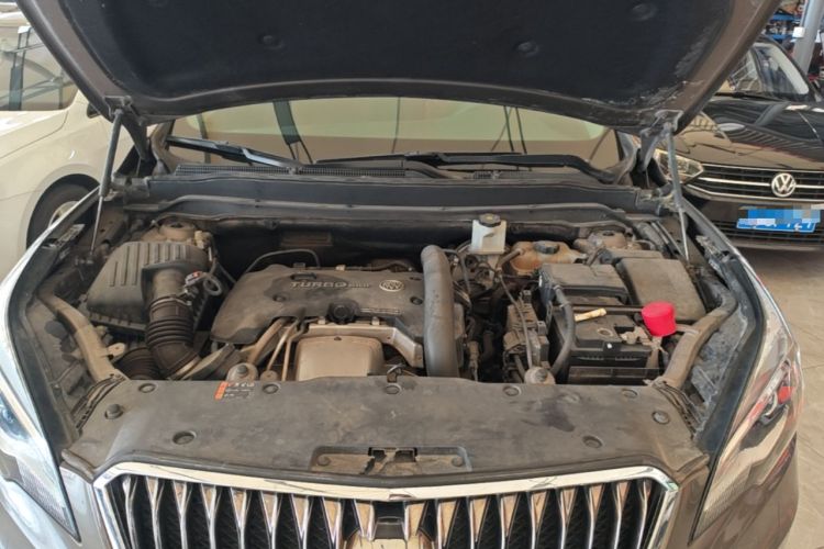 Used Buick Envision 2014 28T Four-Wheel Drive Luxury Model Engine Bay