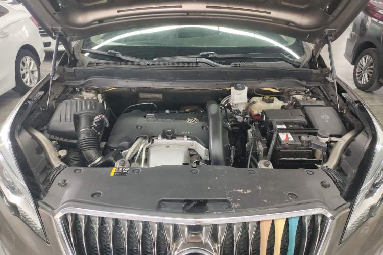 Used Buick Envision 2014 28T Four-Wheel Drive Elite Model Engine Bay