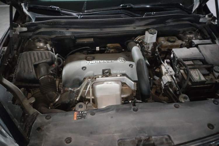 Used Buick Envision 2014 28T Four-Wheel Drive Luxury Model Engine Bay