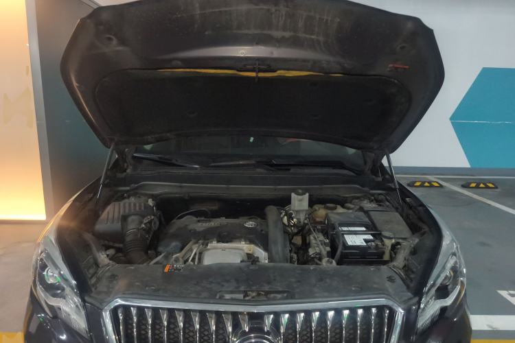 Used Buick Envision 2014 28T Four-Wheel Drive Luxury Model Engine Bay
