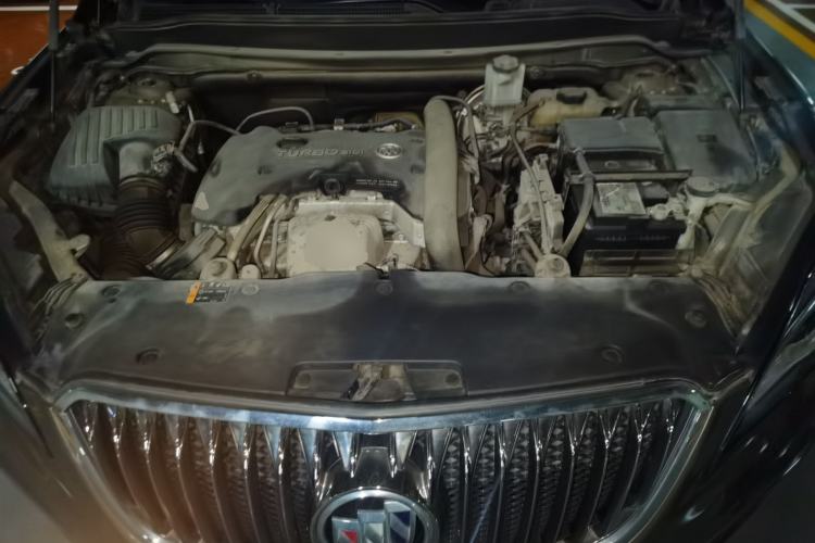 Used Buick Envision 2014 28T Four-Wheel Drive Elite Model Engine Bay