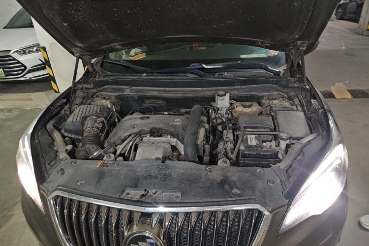 Used Buick Envision 2014 28T Four-Wheel Drive Luxury Model Engine Bay