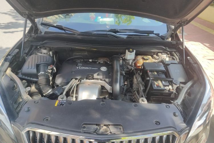 Used Buick Envision 2014 28T Four-Wheel Drive Luxury Model Engine Bay