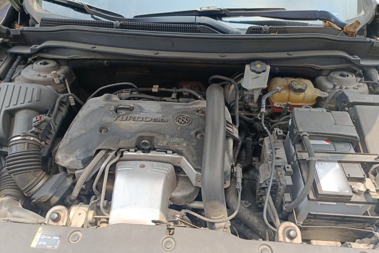 Used Buick Envision 2014 28T Four-Wheel Drive Luxury Model Engine Bay