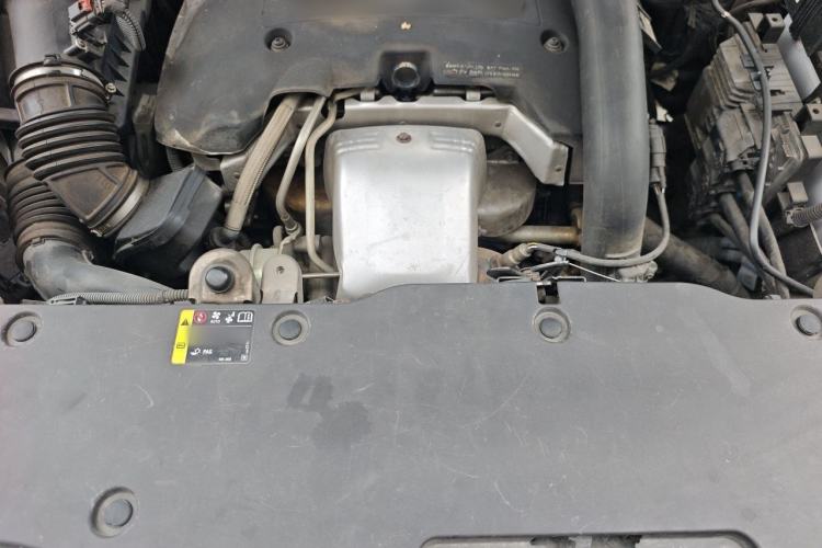 Used Buick Envision 2014 28T Four-Wheel Drive Luxury Model Engine Bay