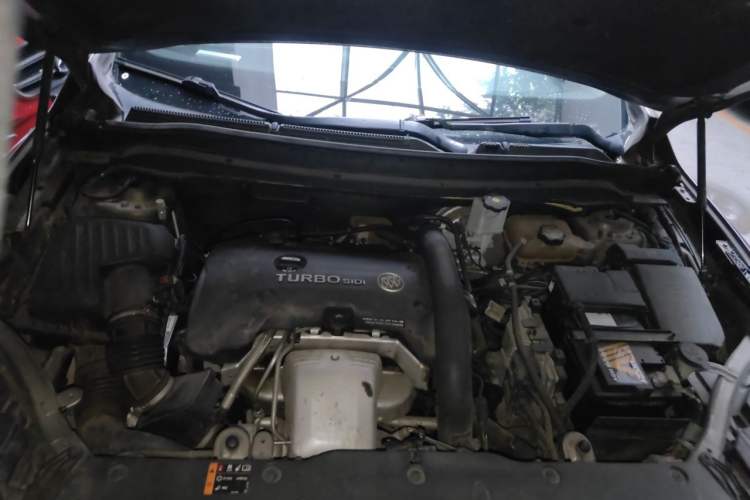 Used Buick Envision 2014 28T All-Wheel-Drive Versatile Sports Flagship Edition Engine Bay