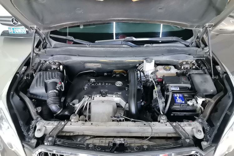 Used Buick Envision 2014 28T Four-Wheel Drive Luxury Model Engine Bay