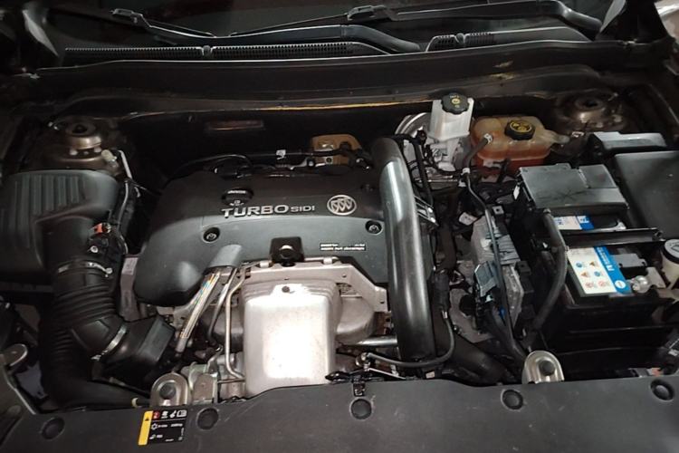 Used Buick Envision 2014 28T Four-Wheel Drive Elite Model Engine Bay