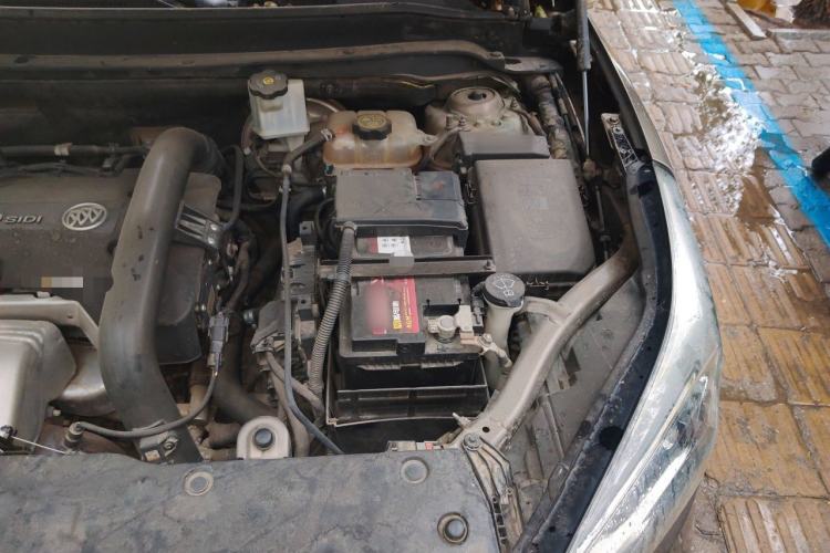 Used Buick Envision 2014 28T Four-Wheel Drive Elite Model Engine Bay Left