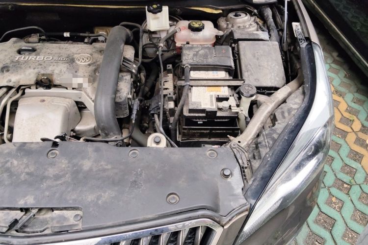 Used Buick Envision 2014 28T Four-Wheel Drive Elite Model Engine Bay Left