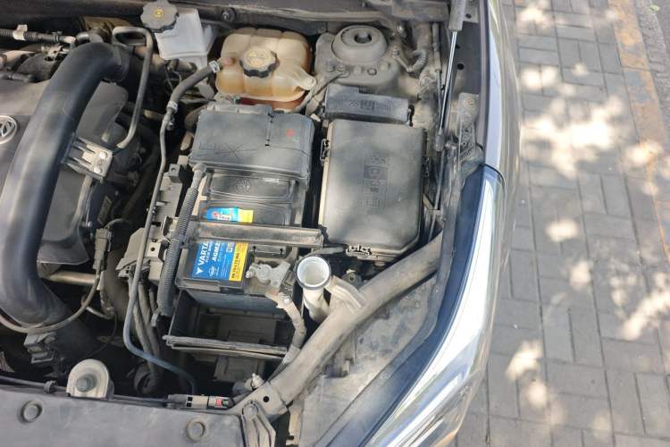 Used Buick Envision 2014 28T Four-Wheel Drive Elite Model Engine Bay Left