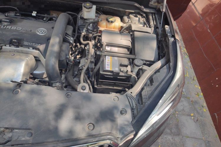 Used Buick Envision 2014 28T Four-Wheel Drive Luxury Model Engine Bay Left
