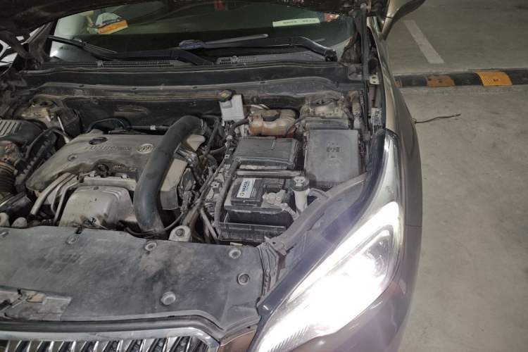 Used Buick Envision 2014 28T Four-Wheel Drive Luxury Model Engine Bay Left