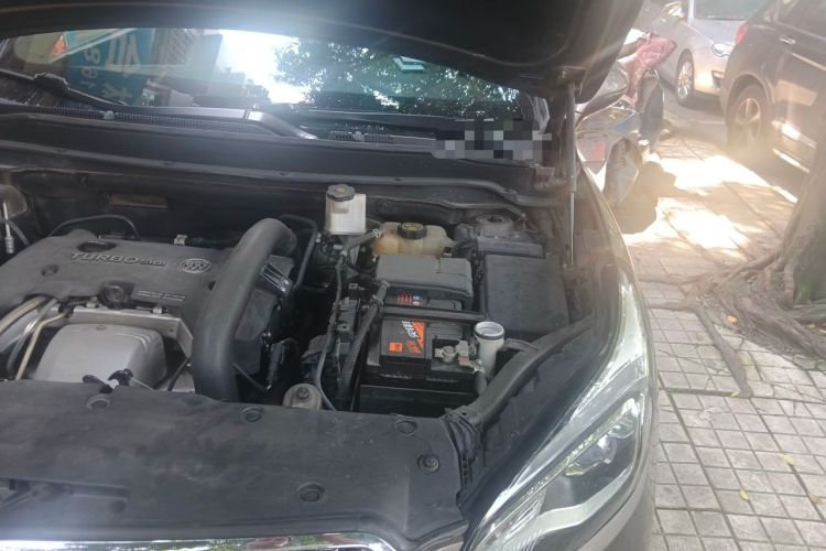 Used Buick Envision 2014 28T Four-Wheel Drive Elite Model Engine Bay Left