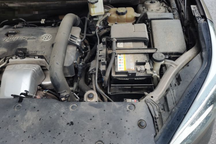 Used Buick Envision 2014 28T Four-Wheel Drive Luxury Model Engine Bay Left
