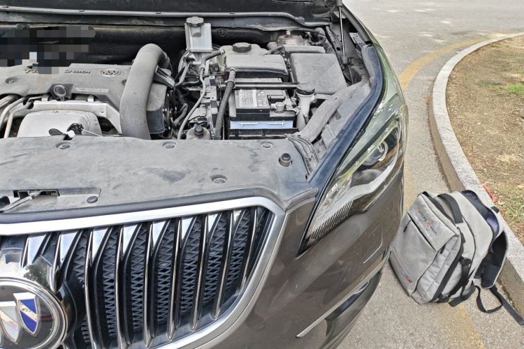 Used Buick Envision 2014 28T All-Wheel-Drive Versatile Sports Flagship Edition Engine Bay Left