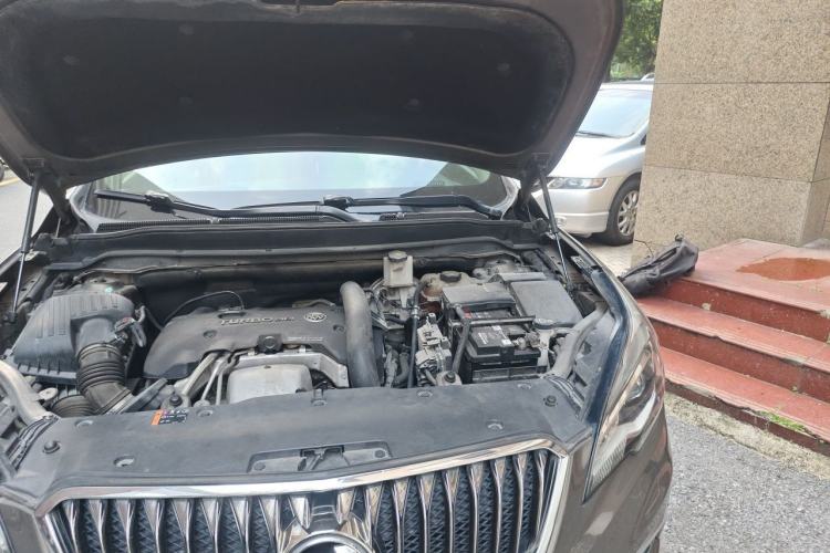 Used Buick Envision 2014 28T Four-Wheel Drive Elite Model Engine Bay Left