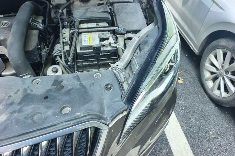 Used Buick Envision 2014 28T All-Wheel-Drive Versatile Sports Flagship Edition Engine Bay Left