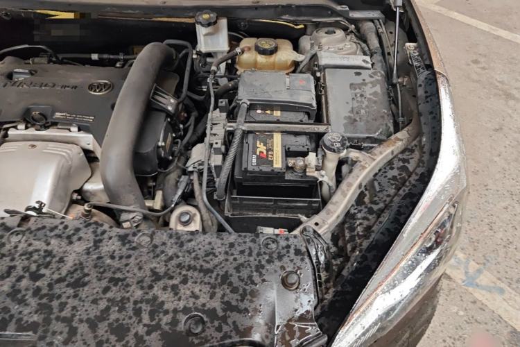 Used Buick Envision 2014 28T Four-Wheel Drive Luxury Model Engine Bay Left