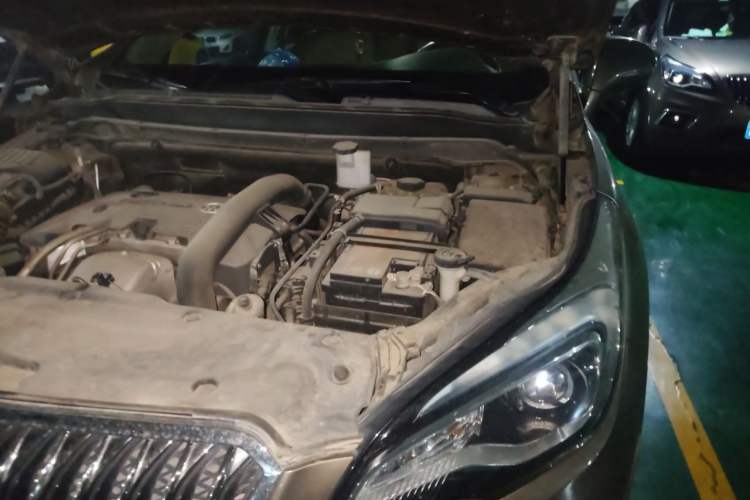 Used Buick Envision 2014 28T Four-Wheel Drive Elite Model Engine Bay Left