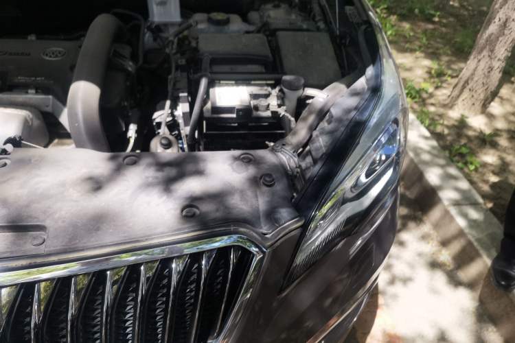Used Buick Envision 2014 28T Four-Wheel Drive Elite Model Engine Bay Left