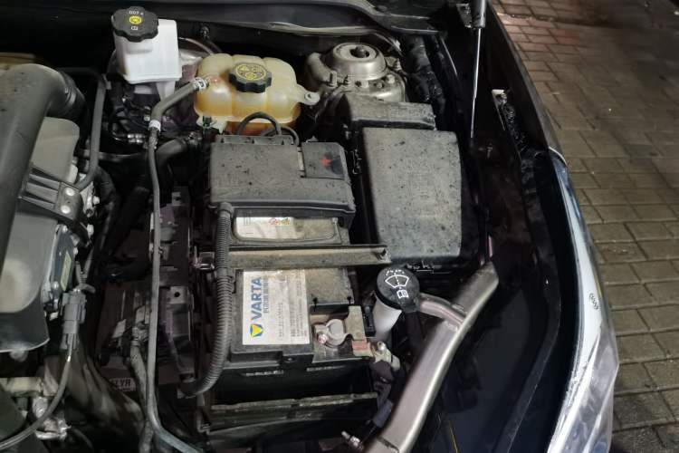 Used Buick Envision 2014 28T Four-Wheel Drive Elite Model Engine Bay Left