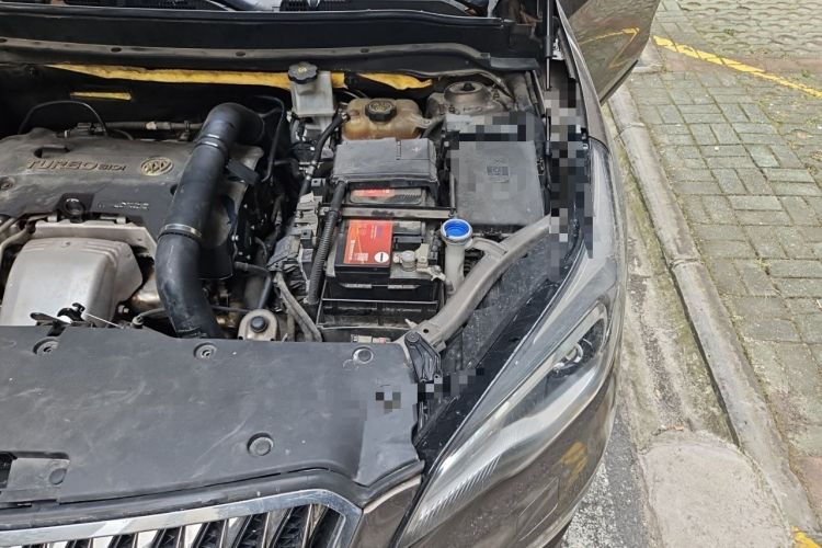 Used Buick Envision 2014 28T Four-Wheel Drive Elite Model Engine Bay Left