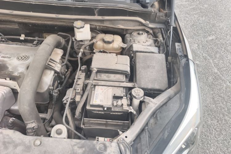 Used Buick Envision 2014 28T Four-Wheel Drive Luxury Model Engine Bay Left