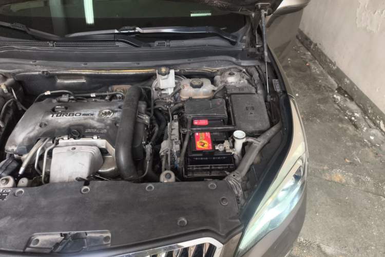 Used Buick Envision 2014 28T Four-Wheel Drive Elite Model Engine Bay Left