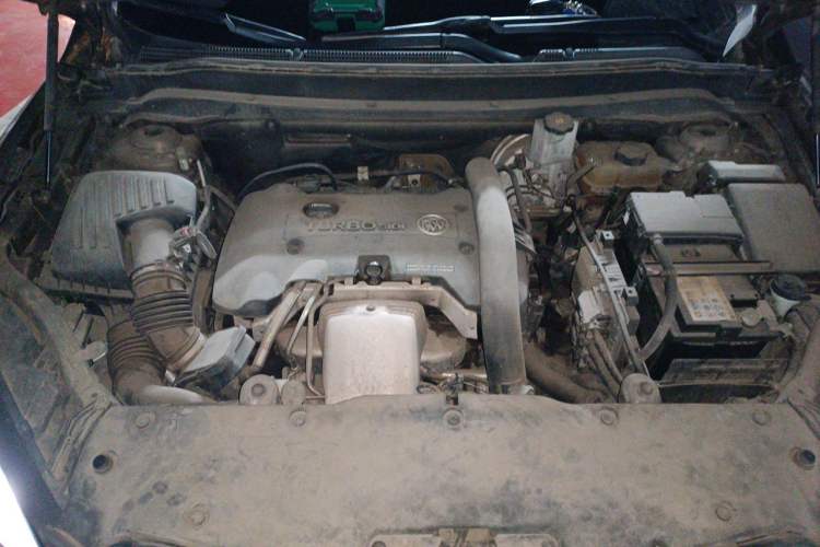 Used Buick Envision 2014 28T Four-Wheel Drive Elite Model Engine Bay