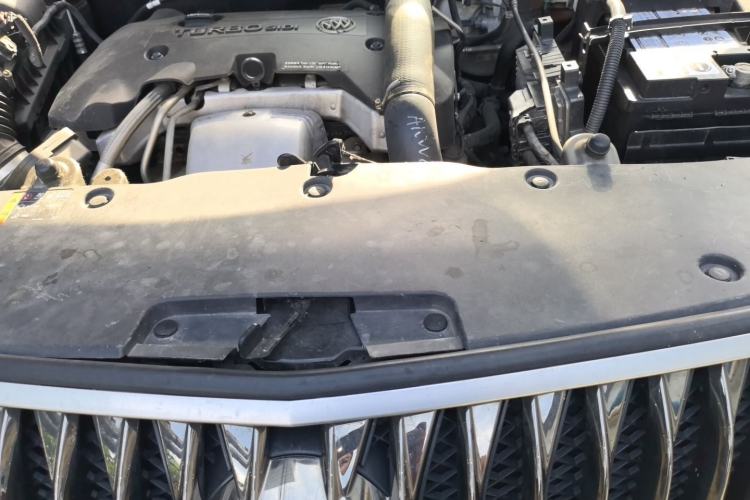 Used Buick Envision 2014 28T Four-Wheel Drive All-Terrain Flagship Edition Engine Bay