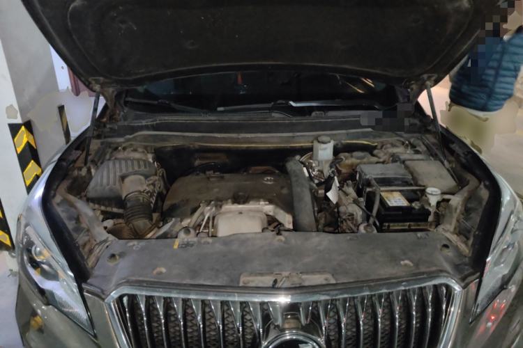 Used Buick Envision 2014 28T Four-Wheel Drive Luxury Model Engine Bay