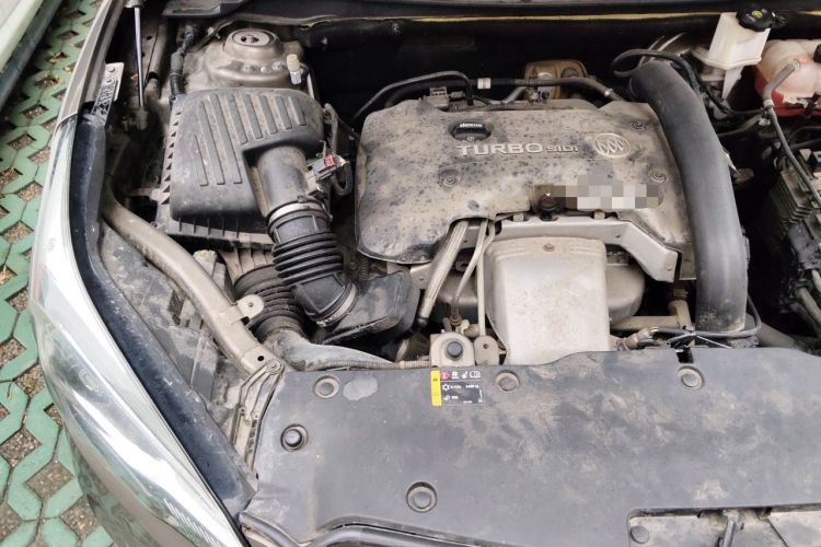 Used Buick Envision 2014 28T Four-Wheel Drive Elite Model Engine Bay Right