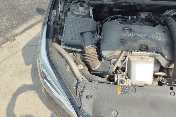 Used Buick Envision 2014 28T Four-Wheel Drive Luxury Model Engine Bay Right