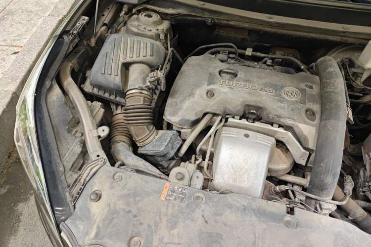 Used Buick Envision 2014 28T Four-Wheel Drive Elite Model Engine Bay Right