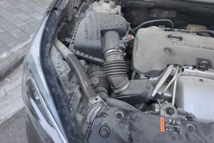 Used Buick Envision 2014 28T Four-Wheel Drive Luxury Model Engine Bay Right