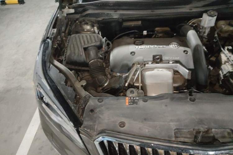 Used Buick Envision 2014 28T Four-Wheel Drive Luxury Model Engine Bay Right
