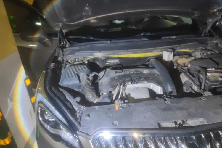 Used Buick Envision 2014 28T All-Wheel-Drive Versatile Sports Flagship Edition Engine Bay Right