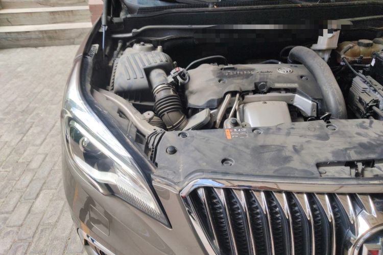 Used Buick Envision 2014 28T Four-Wheel Drive Elite Model Engine Bay Right