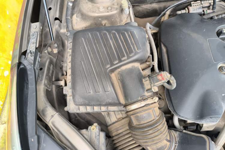 Used Buick Envision 2014 28T Four-Wheel Drive Elite Model Engine Bay Right