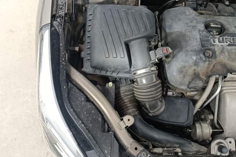 Used Buick Envision 2014 28T Four-Wheel Drive All-Terrain Flagship Edition Engine Bay Right