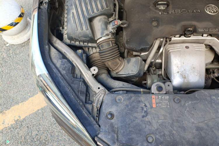 Used Buick Envision 2014 28T Four-Wheel Drive Luxury Model Engine Bay Right