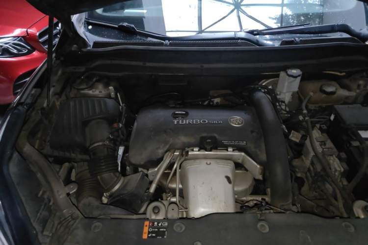 Used Buick Envision 2014 28T All-Wheel-Drive Versatile Sports Flagship Edition Engine Bay Right