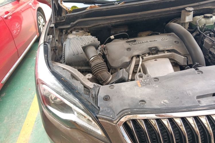 Used Buick Envision 2014 28T Four-Wheel Drive Luxury Model Engine Bay Right