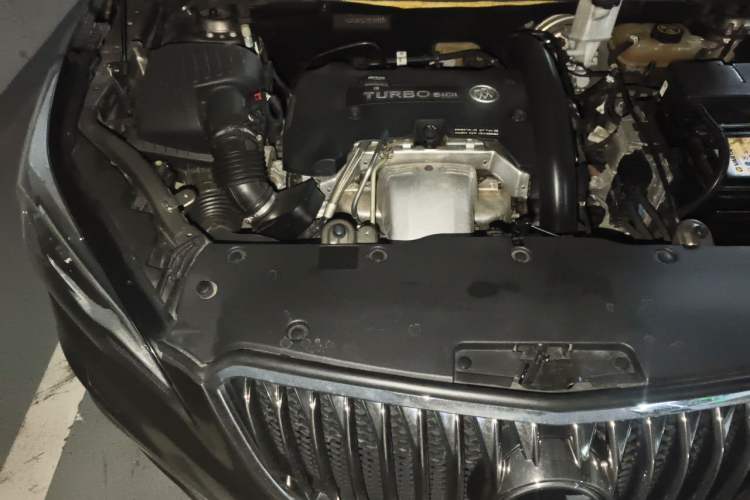 Used Buick Envision 2014 28T Four-Wheel Drive Luxury Model Engine Bay Right