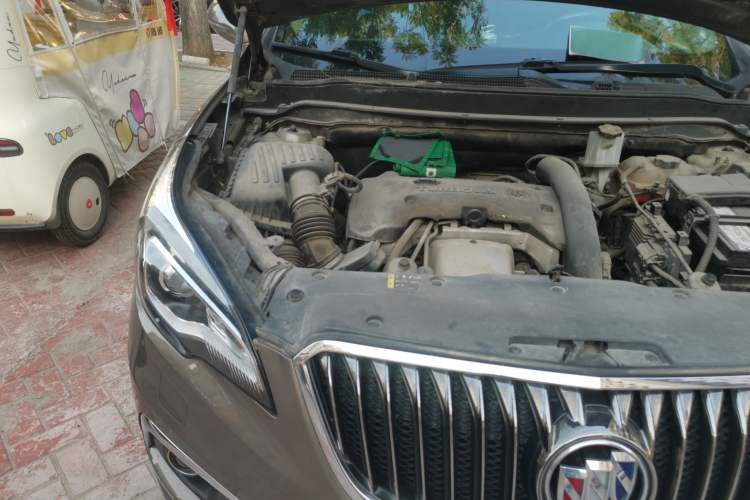 Used Buick Envision 2014 28T Four-Wheel Drive Elite Model Engine Bay Right