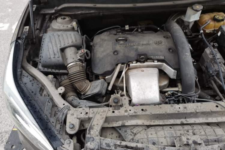 Used Buick Envision 2014 28T Four-Wheel Drive Elite Model Engine Bay Right